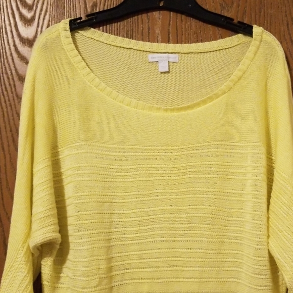 New York & Company Sweater - Picture 2 of 5